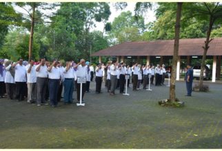 BERSYUKUR DENGAN LISAN MAUPUN PERBUATAN