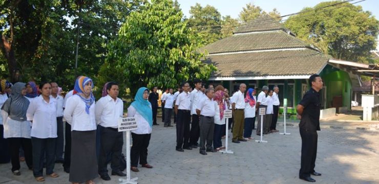 SOSIALISASI JABATAN ADMINISTRASI DAN CUTI DALAM APEL PAGI