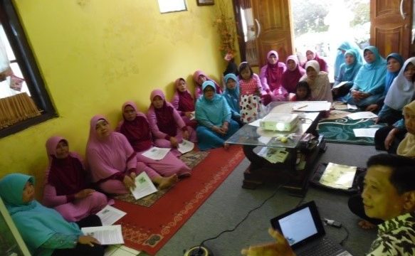 Program Kemitraan Masyarakat Kelompok PKK Lada Perdu di Desa Tambaksogra, Kecamatan Sumbang, Kabupaten Banyumas