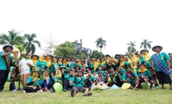 Kontingen Fakultas Pertanian Unsoed ikut Memeriahkan Karnaval dan Jalan Sehat Dies UNSOED Ke-56