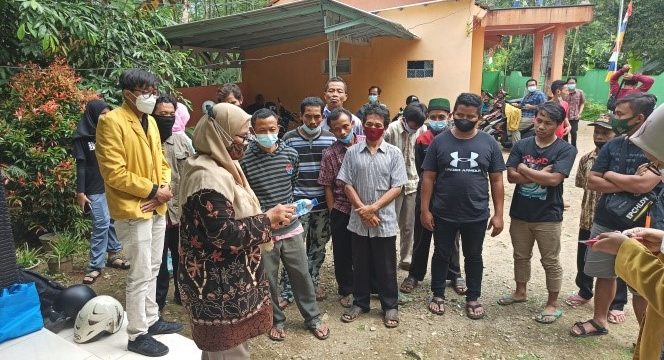 Pemberdayaan  Masyarakat oleh Tim PHP2D Unit Klinik Tani Guna Mewujudkan Agrowisata Terpadu  Kopi Robusta Organik di Desa Pesangkalan Banjarnegara