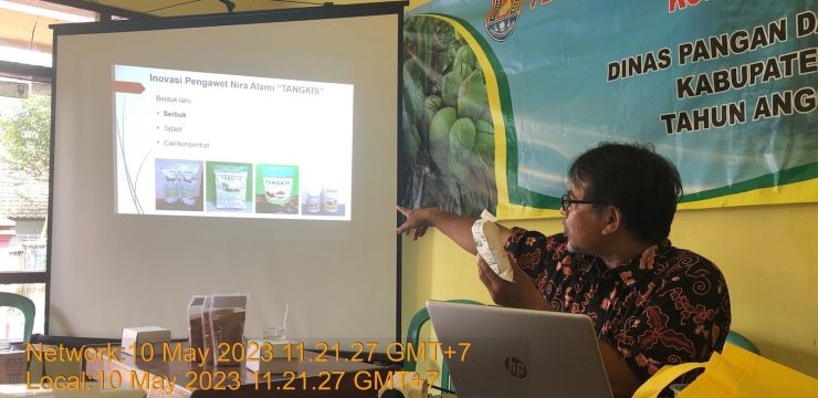 Dosen Fakultas Pertanian UNSOED menjadi Narasumber dalam Pelatihan Produksi Gula Kelapa Sehat di Kabupaten Cilacap
